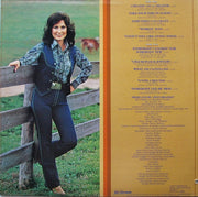 Loretta Lynn : Lookin' Good (LP, Album, Pin)