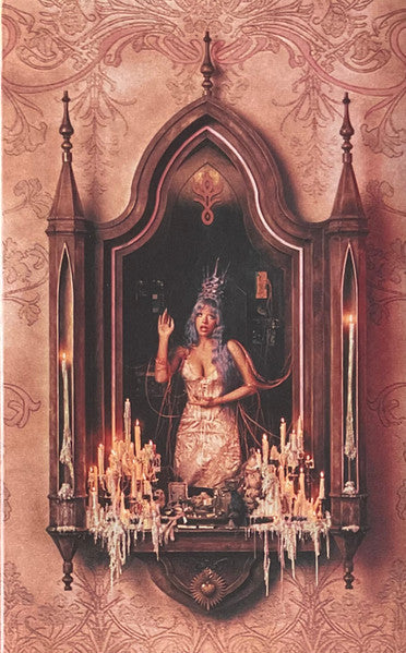 Melanie Martinez (2) : Hades (Cass, Album, Pin)