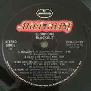 Scorpions : Blackout (LP, Album, RP, 26)