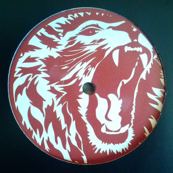 Versa (2) : Rainfall In Dub (10")