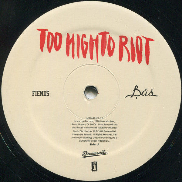 Bas (21) : Too High To Riot (LP, Album)